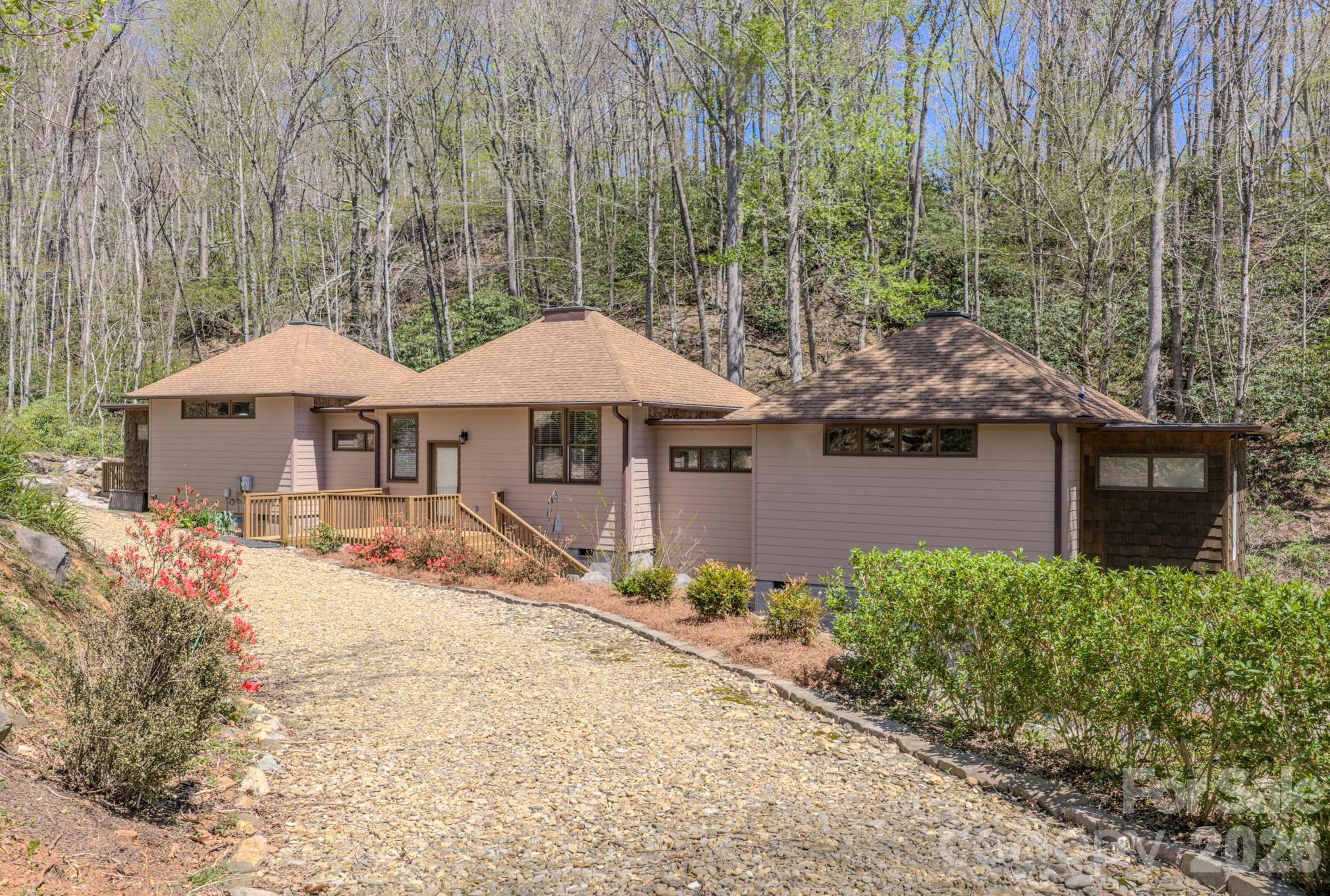 426 Cook Town Road Bakersville NC 28705