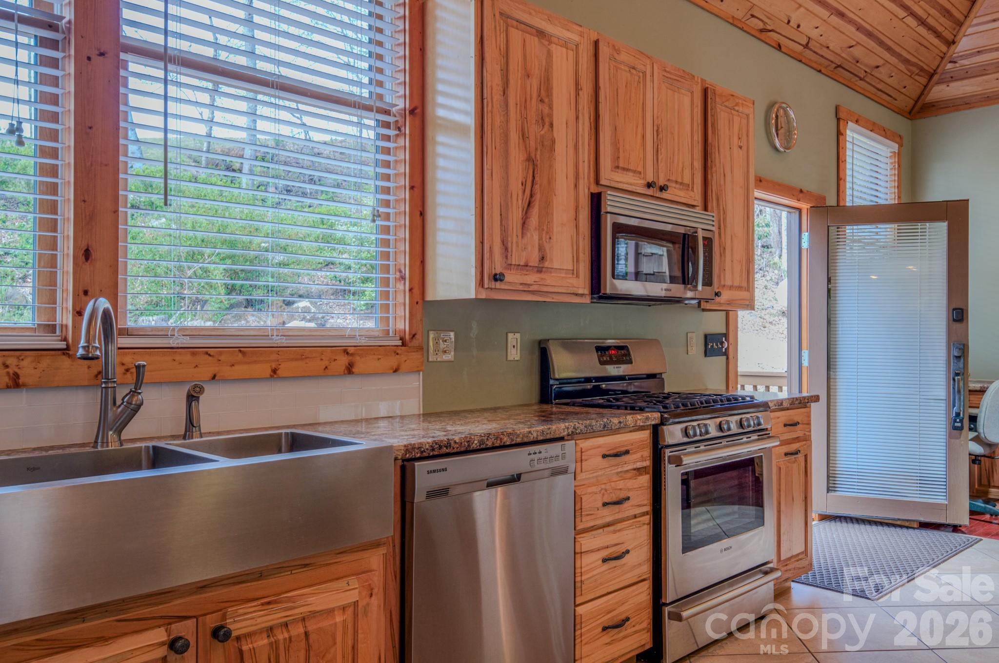 426 Cook Town Road Bakersville NC 28705