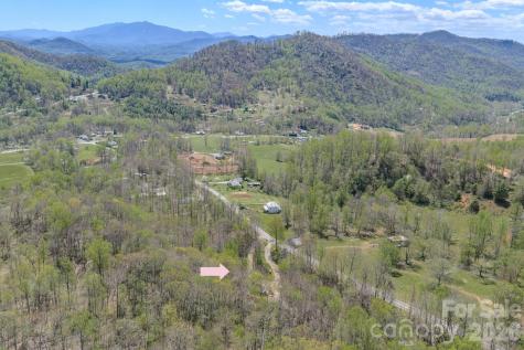 426 Cook Town Road Bakersville NC 28705