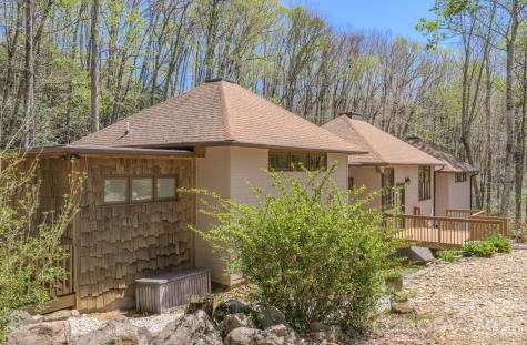 426 Cook Town Road Bakersville NC 28705