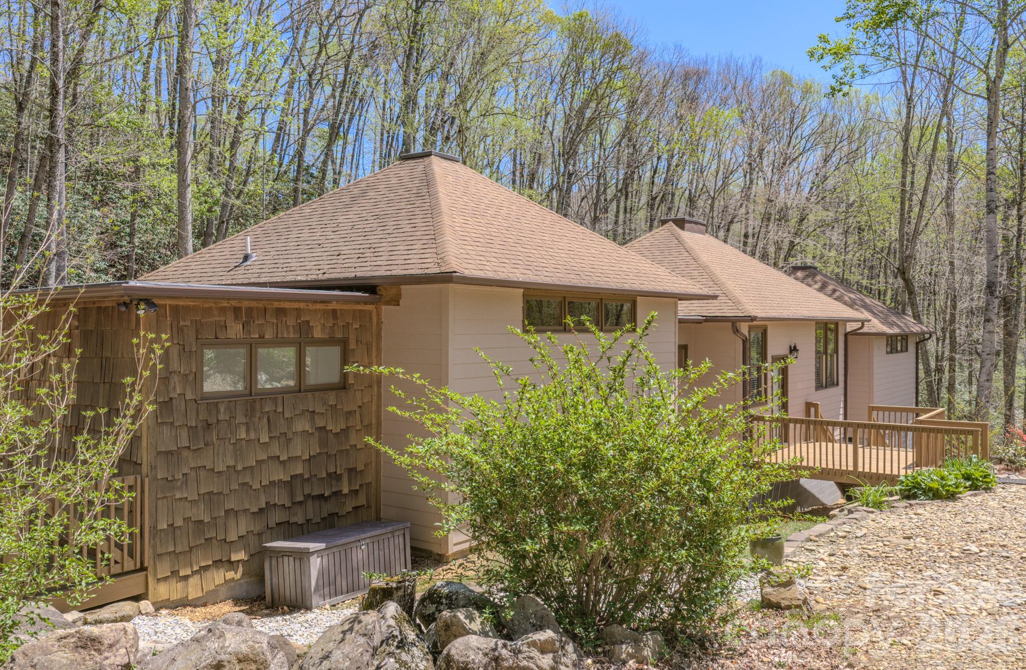426 Cook Town Road Bakersville NC 28705
