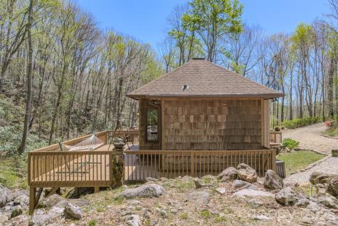 426 Cook Town Road Bakersville NC 28705