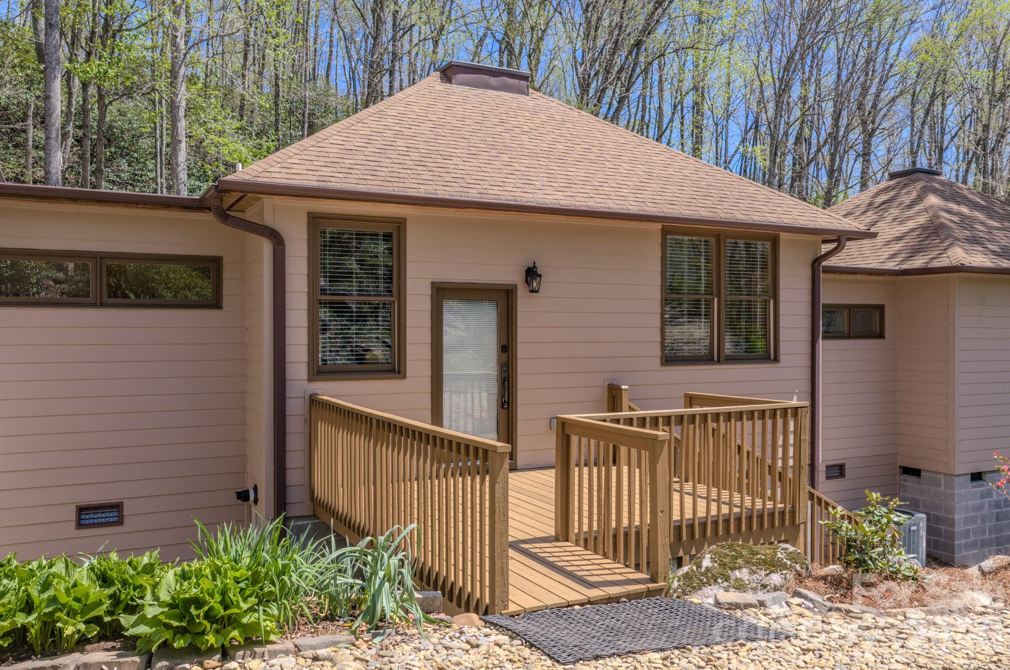 426 Cook Town Road Bakersville NC 28705
