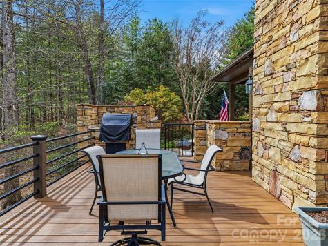 1000 Mcfarlane Way Hendersonville NC 28739
