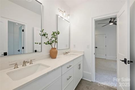 7011 Chateau Bordeaux Lane Charlotte NC 28270