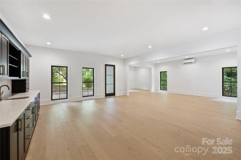 7011 Chateau Bordeaux Lane Charlotte NC 28270