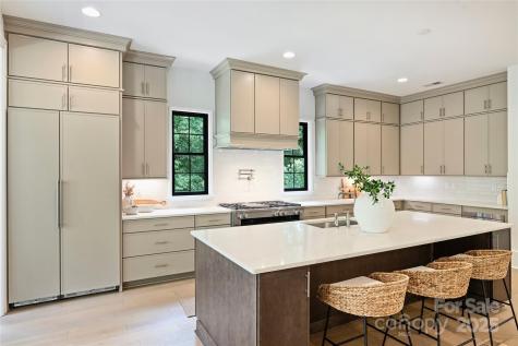 7011 Chateau Bordeaux Lane Charlotte NC 28270