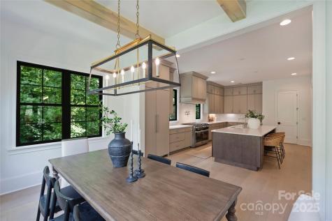 7011 Chateau Bordeaux Lane Charlotte NC 28270