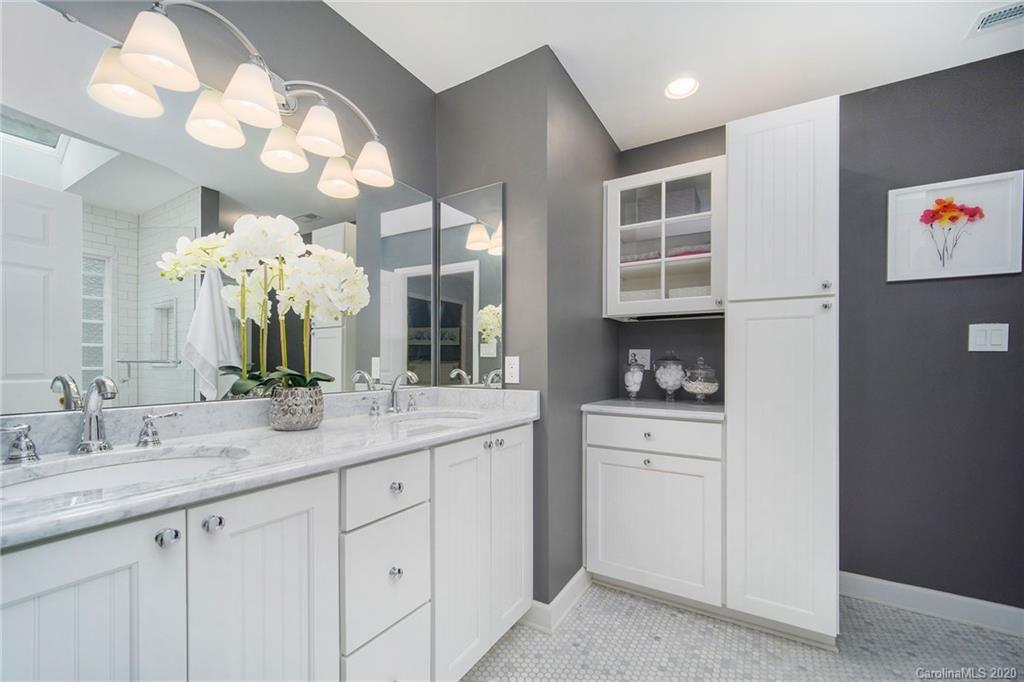 4301 Brownes Ferry Road Charlotte NC 28269