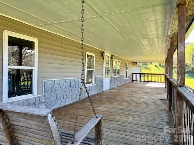 97 Oakland Drive Burnsville NC 28714