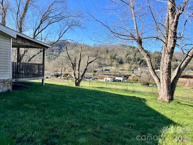 97 Oakland Drive Burnsville NC 28714