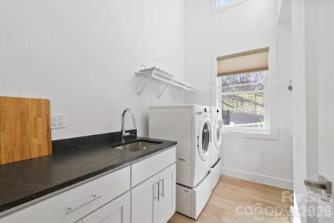 68 Carrie Drive Hendersonville NC 28792