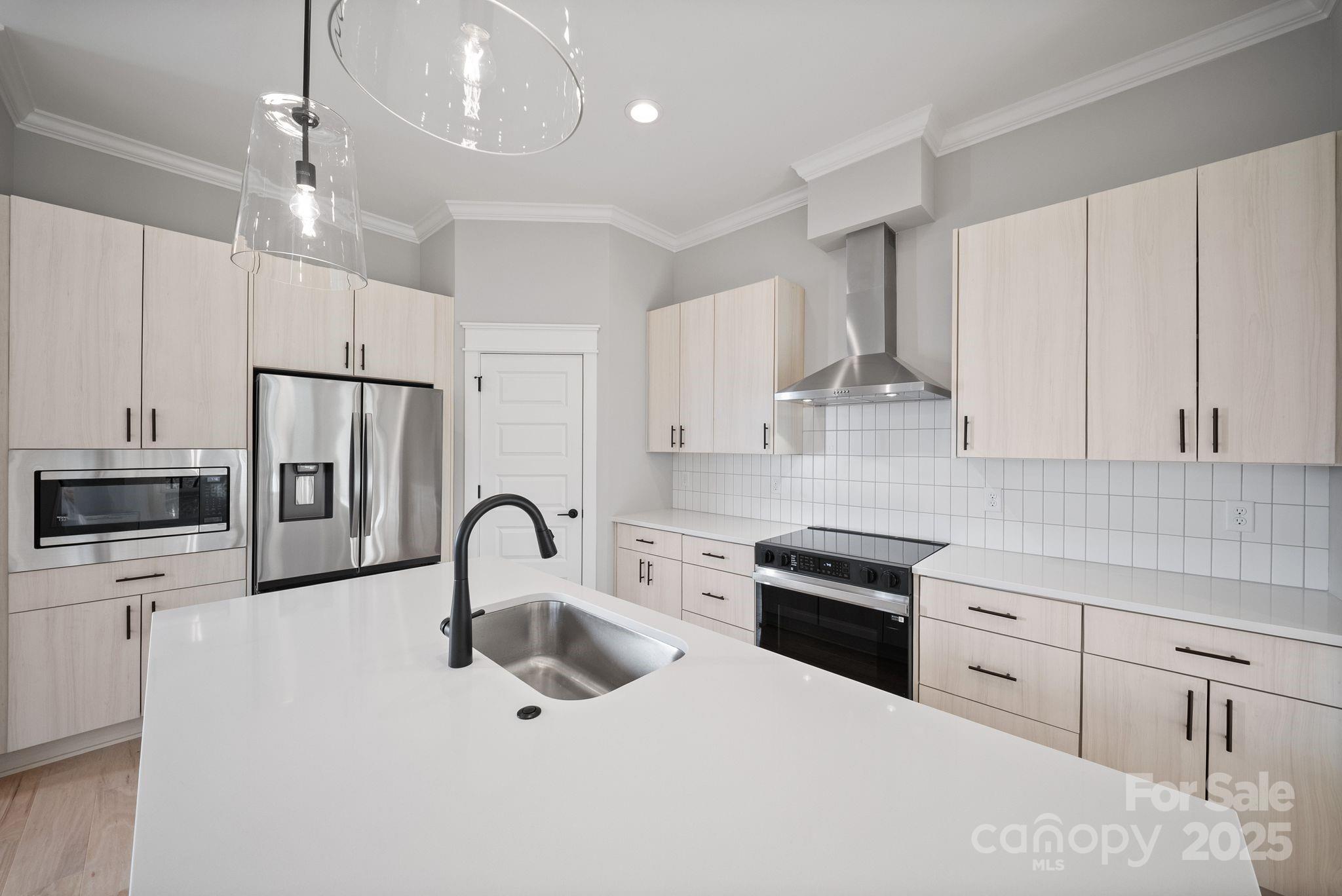 103 Collin Place Asheville NC 28804