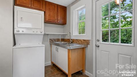 1712 Dunkirk Drive Charlotte NC 28203
