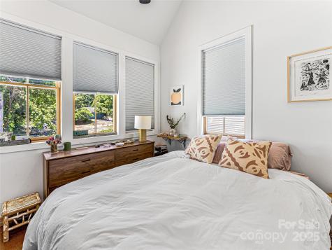 6 Wamboldt Avenue Asheville NC 28806