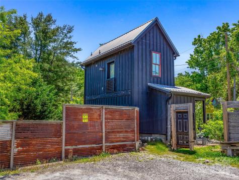 6 Wamboldt Avenue Asheville NC 28806