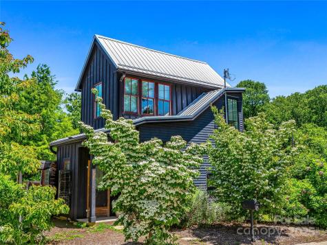 6 Wamboldt Avenue Asheville NC 28806