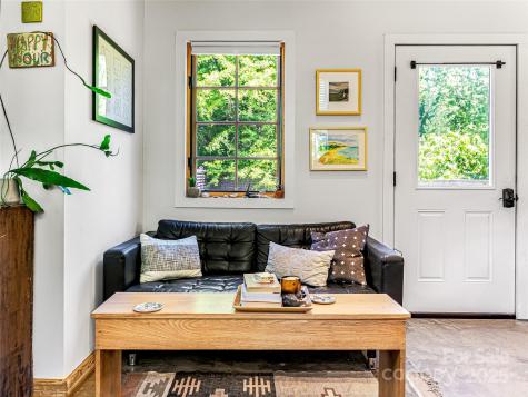 6 Wamboldt Avenue Asheville NC 28806