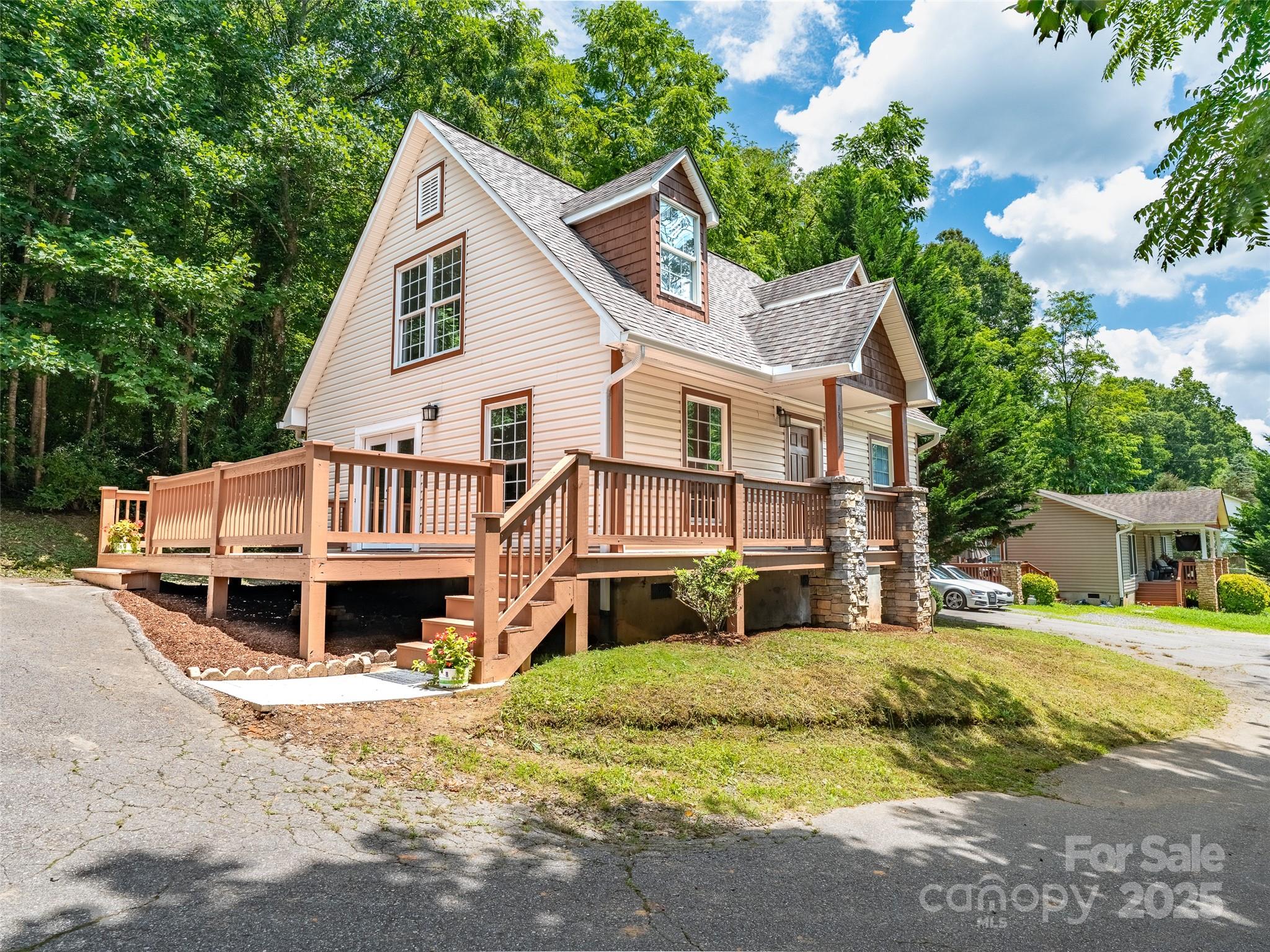 15 Stone Cottage Road Asheville NC 28806