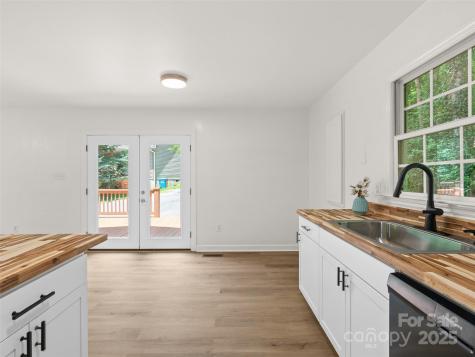 15 Stone Cottage Road Asheville NC 28806