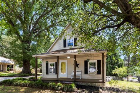 602 E Lee Avenue Bessemer City NC 28016