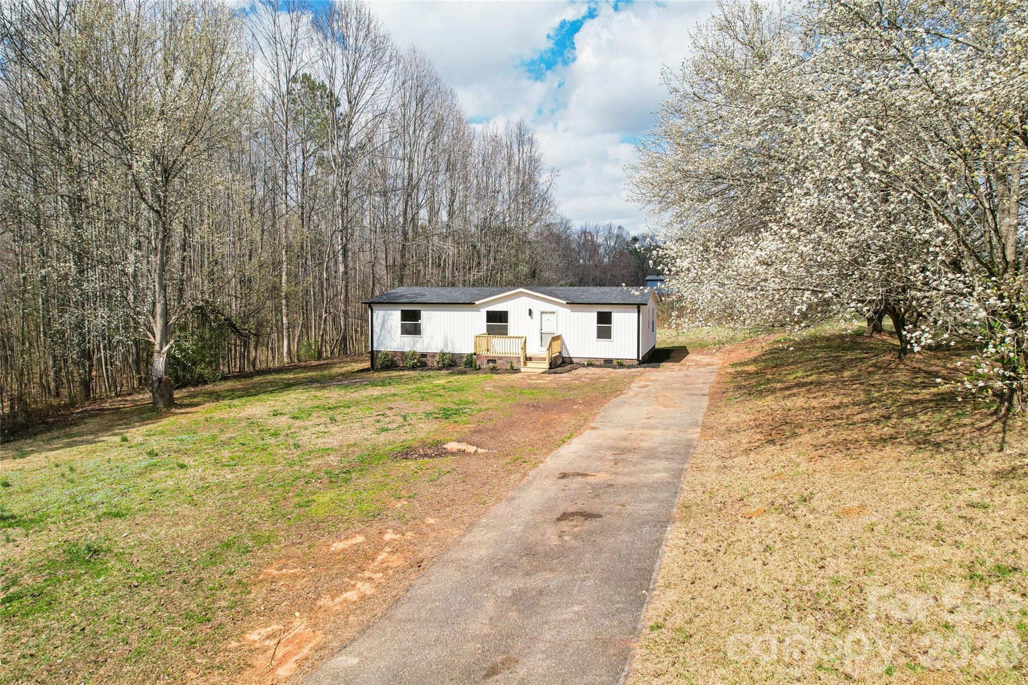 1012 Cherry Tree Court Bessemer City NC 28016