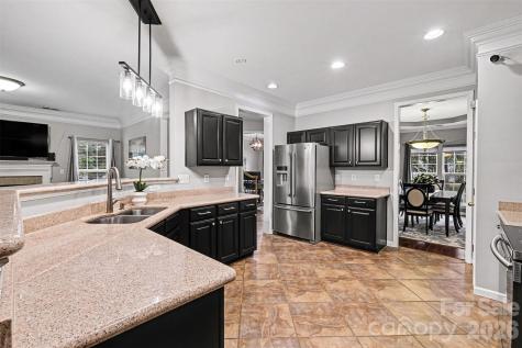 10904 Carver Pond Road Charlotte NC 28269