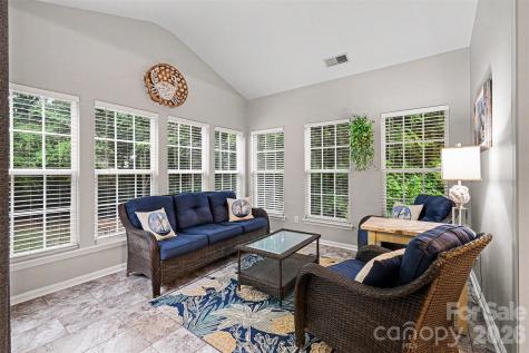 10904 Carver Pond Road Charlotte NC 28269