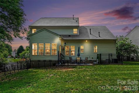 10904 Carver Pond Road Charlotte NC 28269