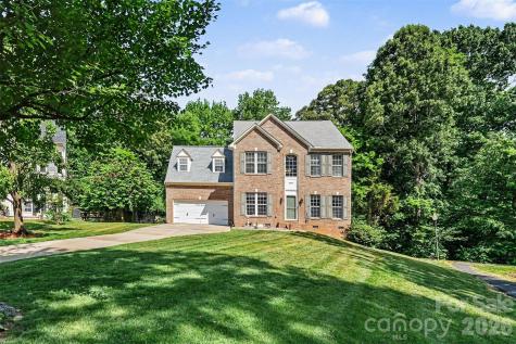 10904 Carver Pond Road Charlotte NC 28269