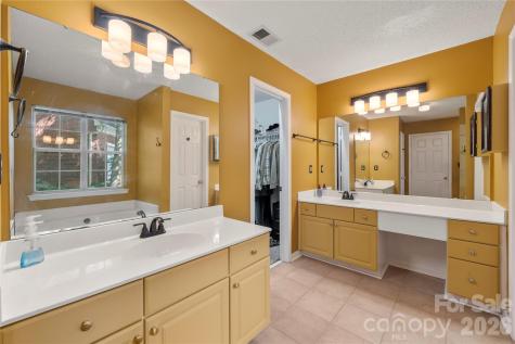 8411 Red Cypress Court Charlotte NC 28216