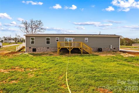 520 Eagle Mills Road Hamptonville NC 27020
