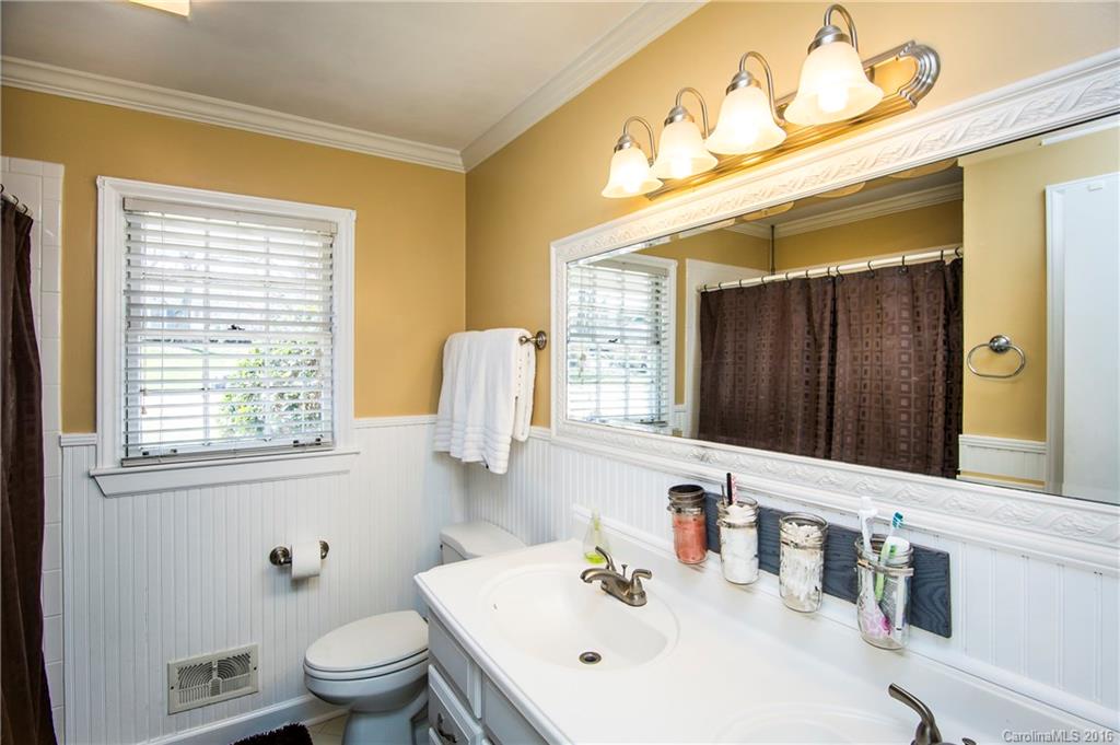 1533 Tamworth Drive Charlotte NC 28210