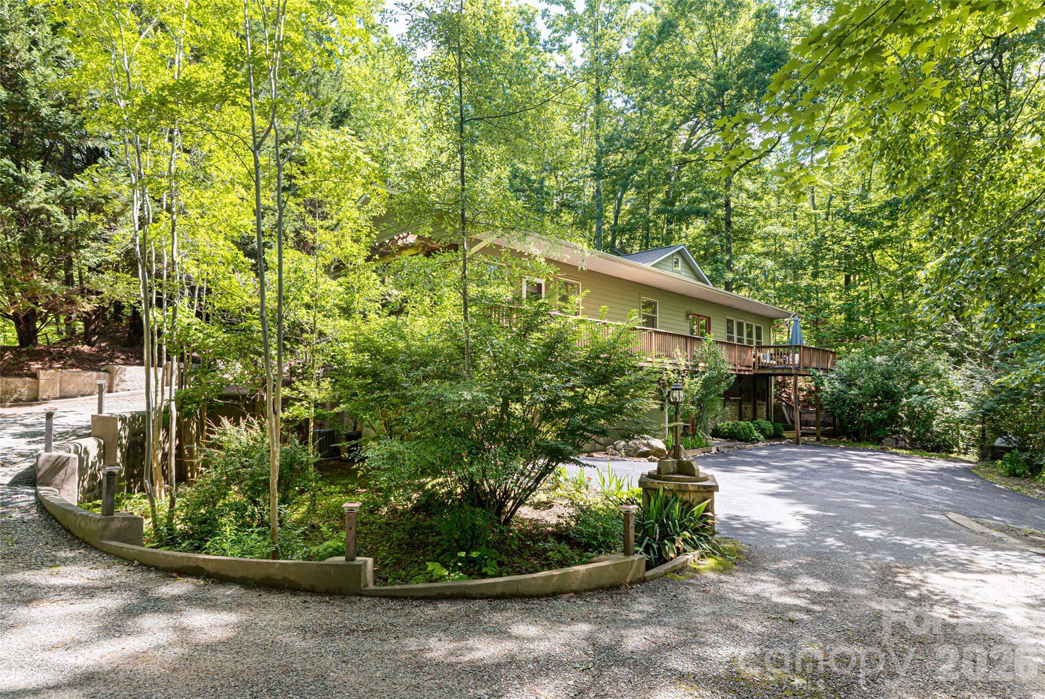 75 Cougar Lane Saluda NC 28773