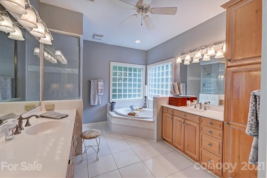12678 Overlook Mountain Drive Charlotte NC 28216