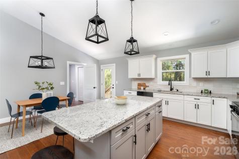 21 Justice Ridge Terrace Candler NC 28715