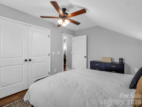 631 Mountain Parkway Mill Spring NC 28756