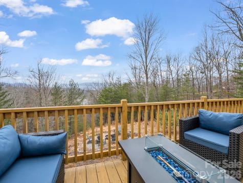 631 Mountain Parkway Mill Spring NC 28756