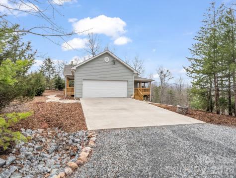 631 Mountain Parkway Mill Spring NC 28756