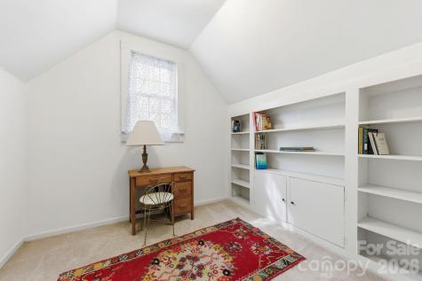 25 Bear Creek Road Asheville NC 28806