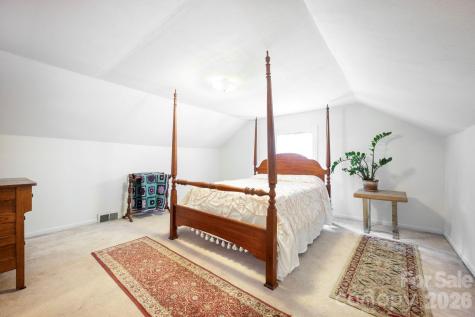 25 Bear Creek Road Asheville NC 28806