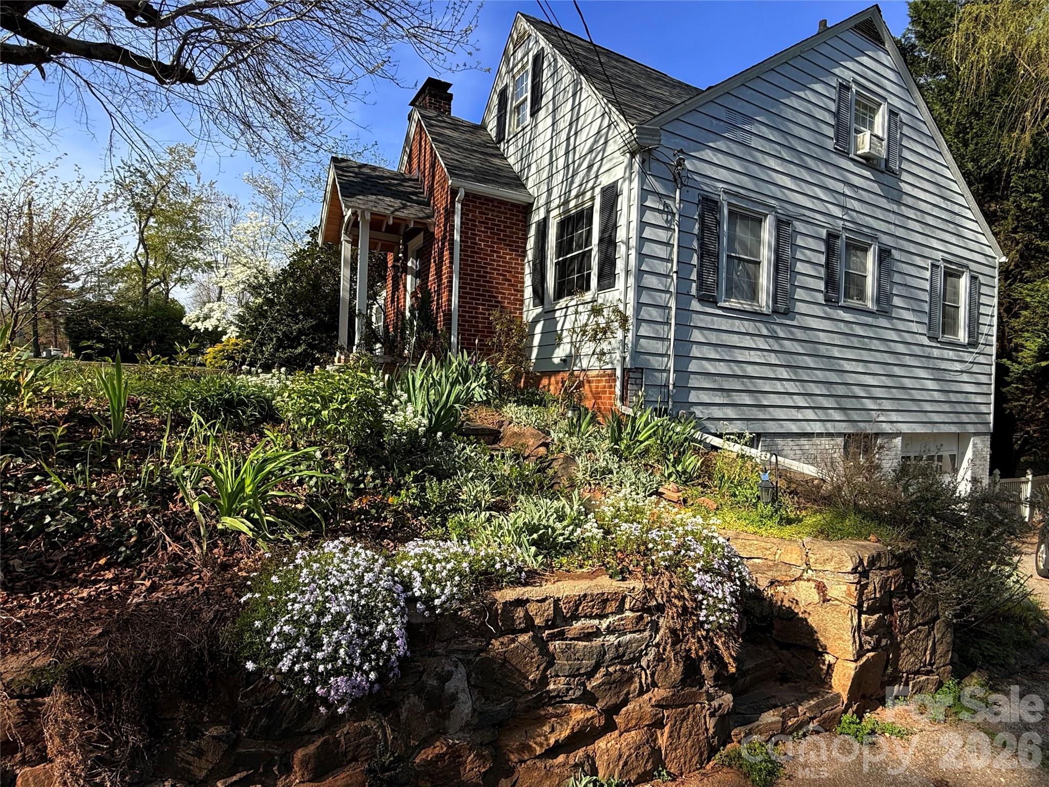 25 Bear Creek Road Asheville NC 28806
