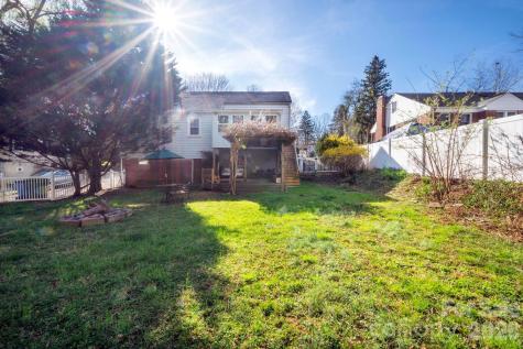 25 Bear Creek Road Asheville NC 28806