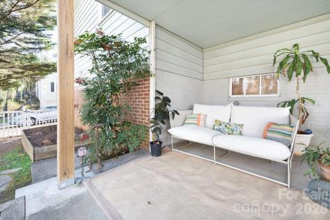 25 Bear Creek Road Asheville NC 28806