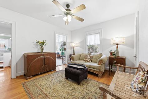 25 Bear Creek Road Asheville NC 28806