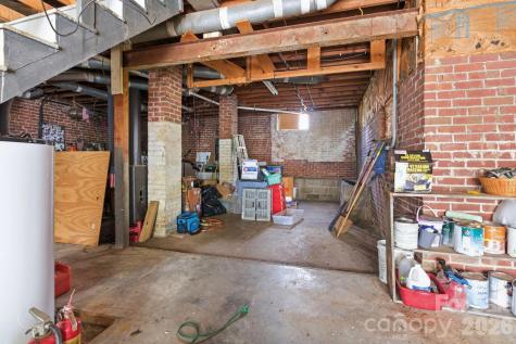 25 Bear Creek Road Asheville NC 28806