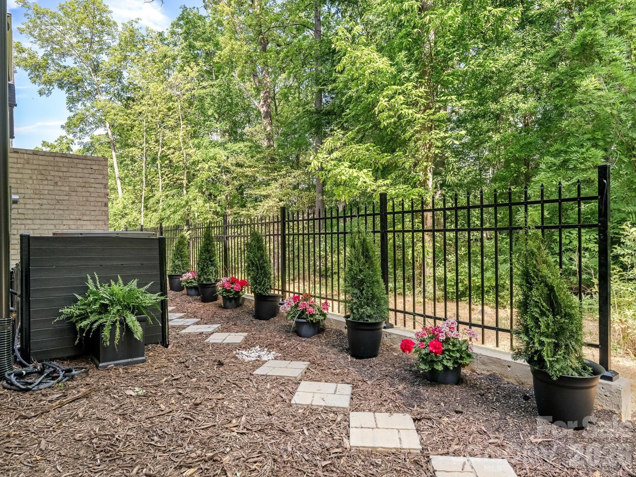 405 Audrey Place Charlotte NC 28226