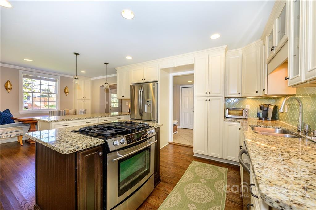 946 Sedgefield Road Charlotte NC 28209