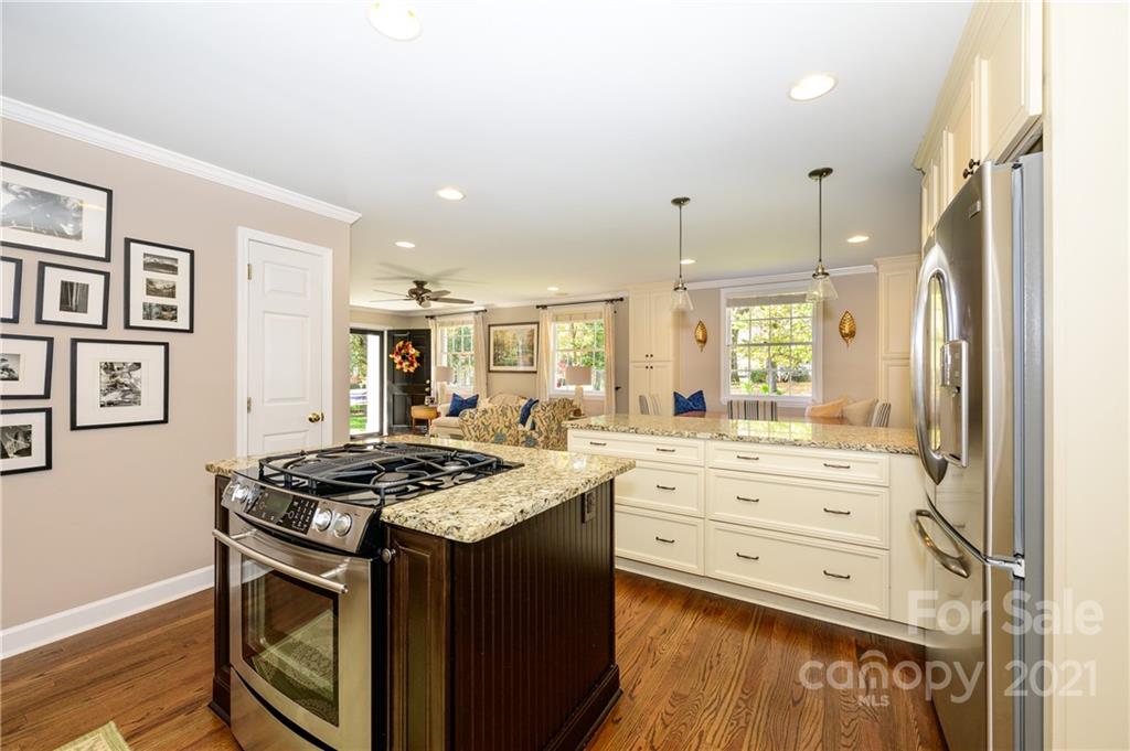 946 Sedgefield Road Charlotte NC 28209