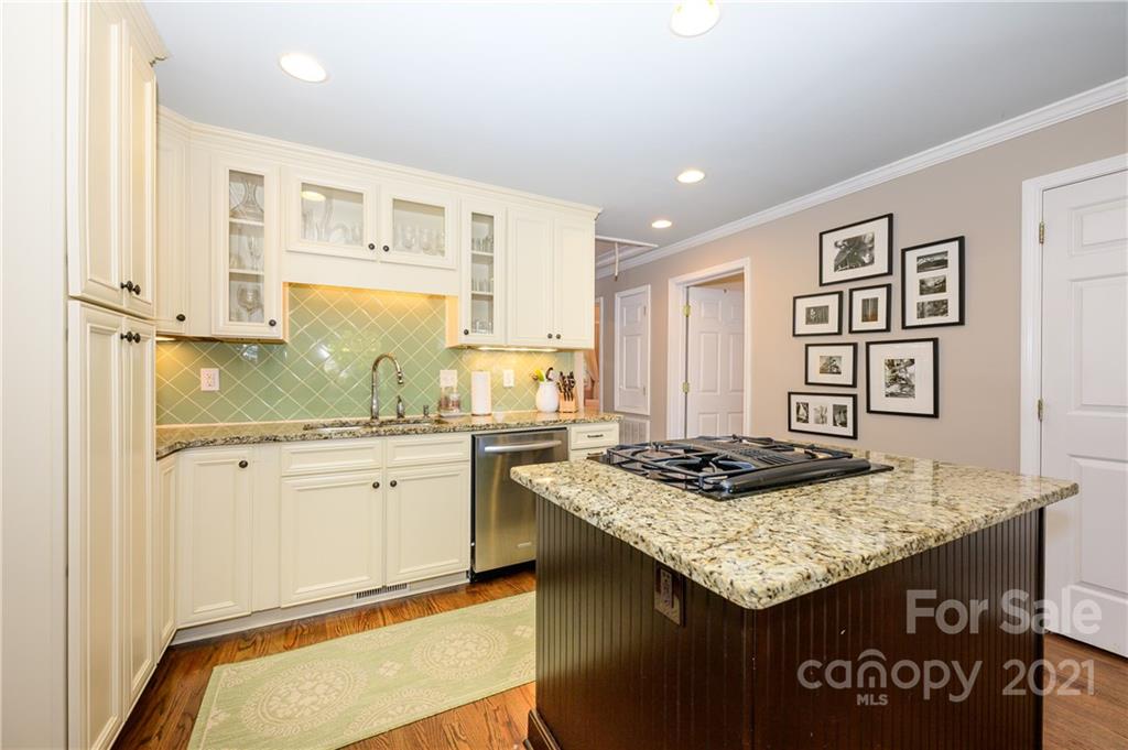 946 Sedgefield Road Charlotte NC 28209
